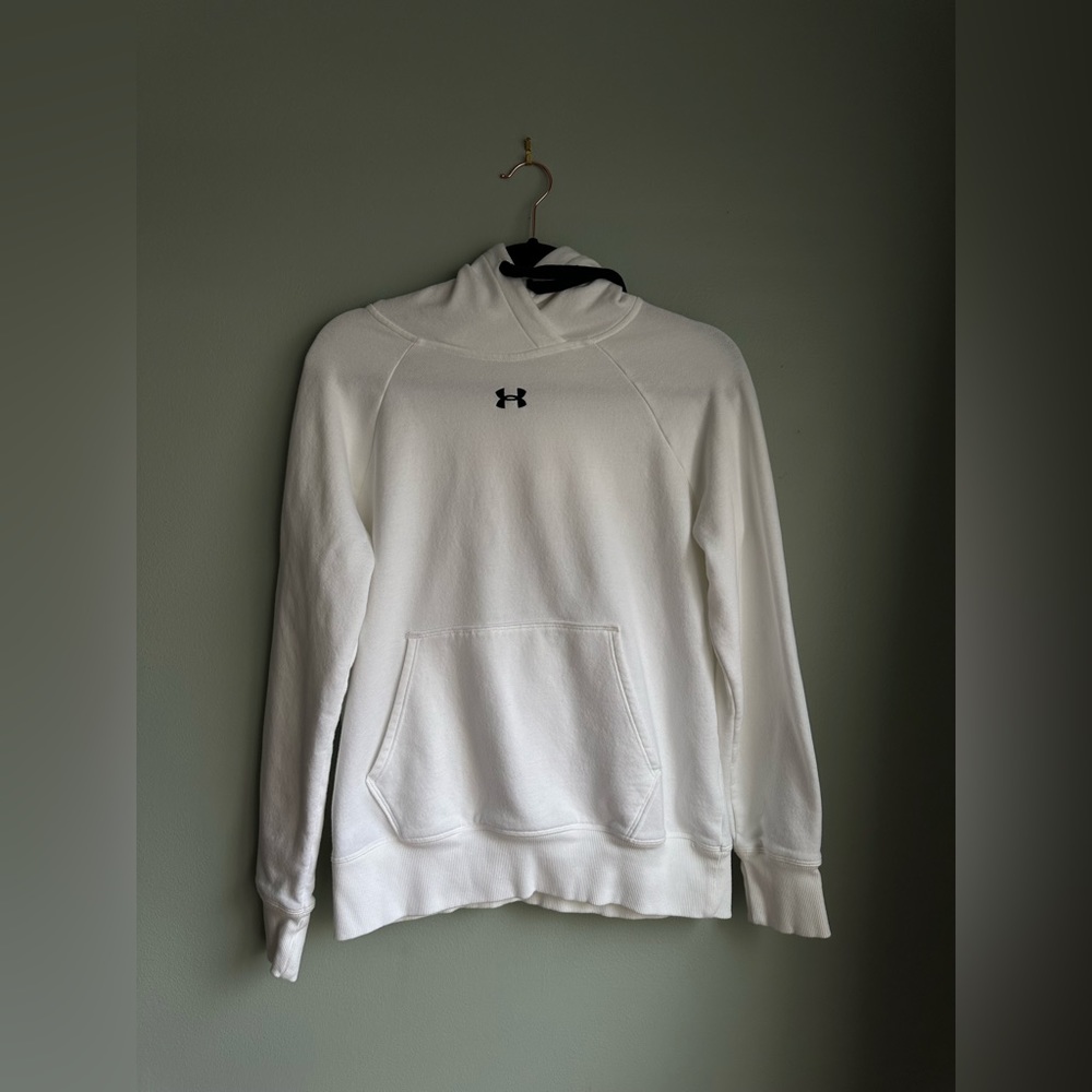 Under armour sweatshirt
